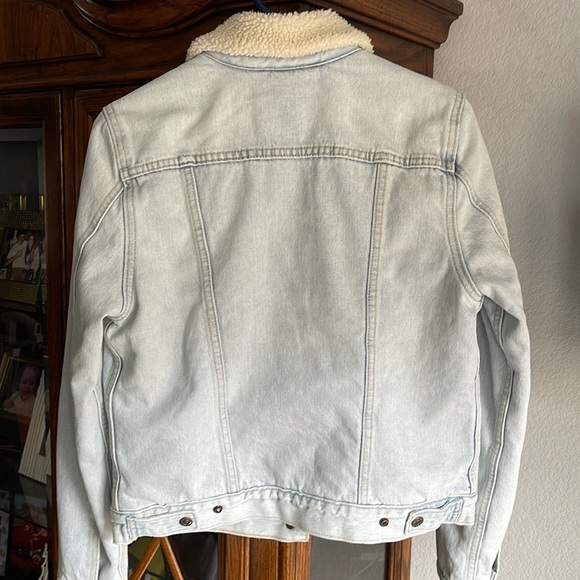 Women’s Levi’s Sherpa Original Trucker Jacket Sz M - Picture 6 of 12